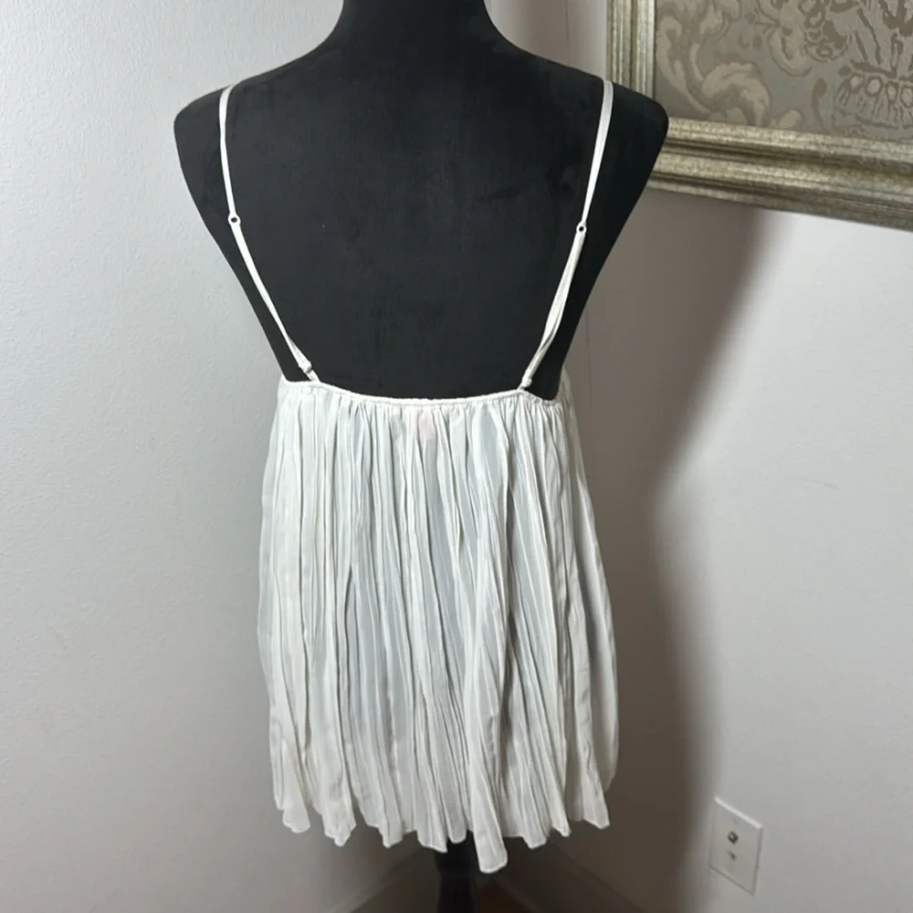 Victoria’s Secret ivory pleated lace sheer baby doll‎ satin bow sz M intimates